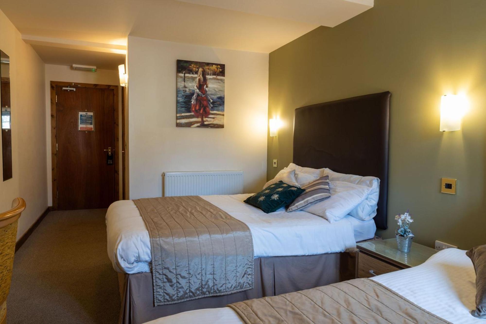 The Warehouse Hotel Йоувил Екстериор снимка