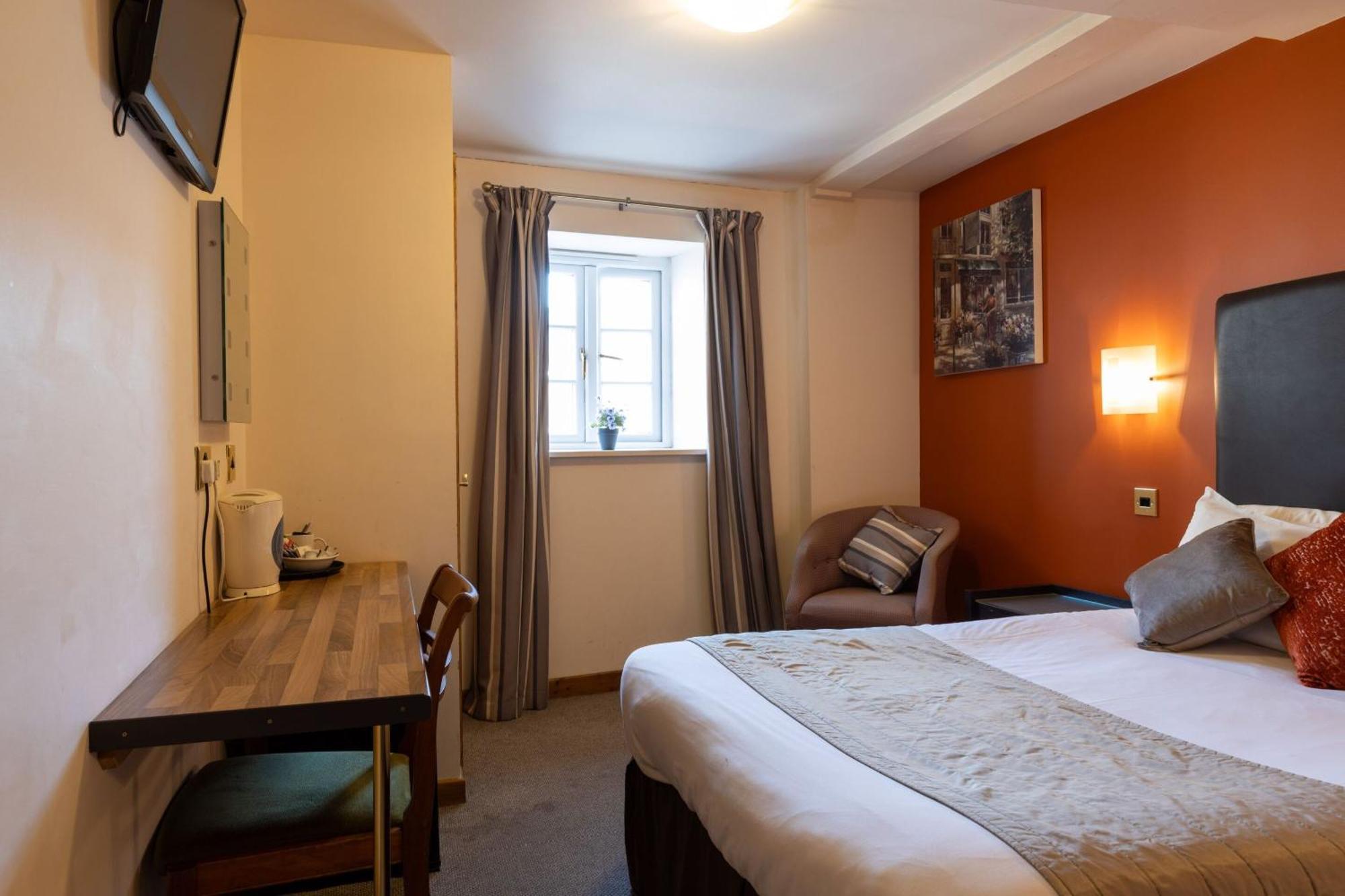The Warehouse Hotel Йоувил Екстериор снимка
